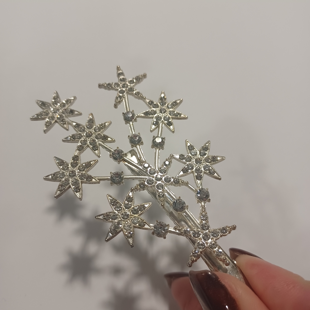 Beautiful Silver Star Hair Clip - Picture 4 of 6